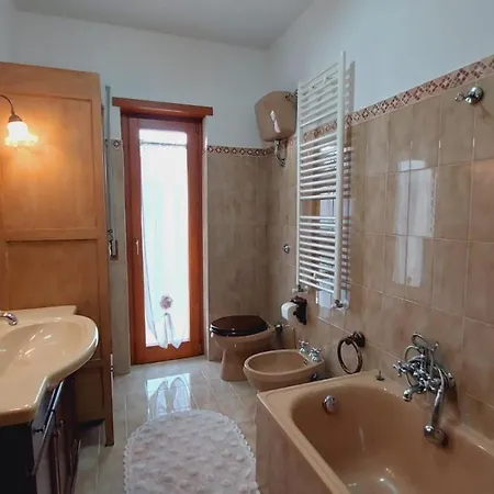 Casa Perla Panoramica 300m Dal Centro Lägenhet